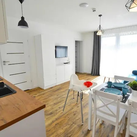 Apartments, Kolobrzeg 아파트 코워브제크